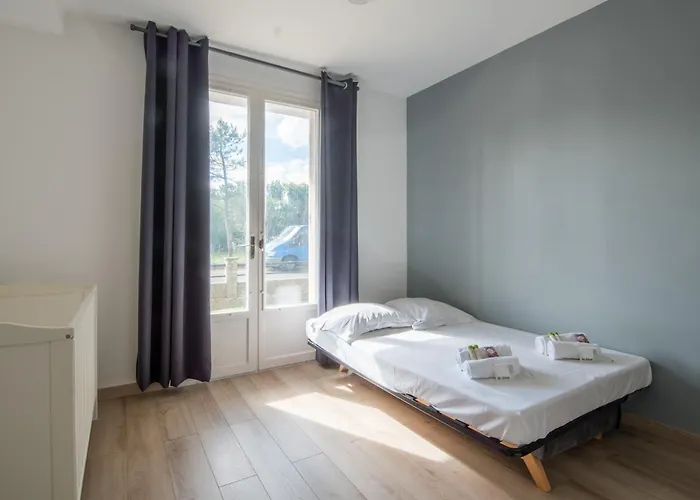 La Saline - Wifi - Parking - Jardin 別荘